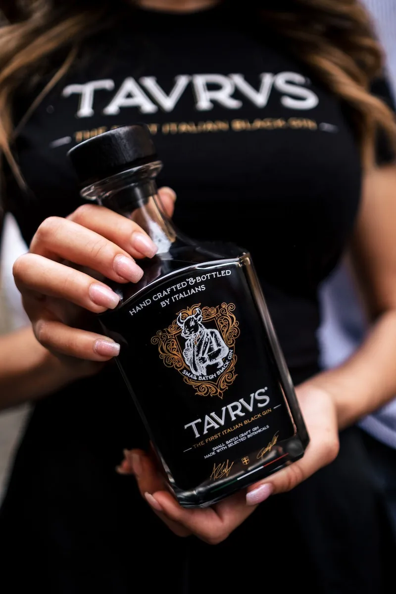 Taurus Gin — branding, progetto di Tacci